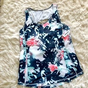 NWT Keyhole Workout Top